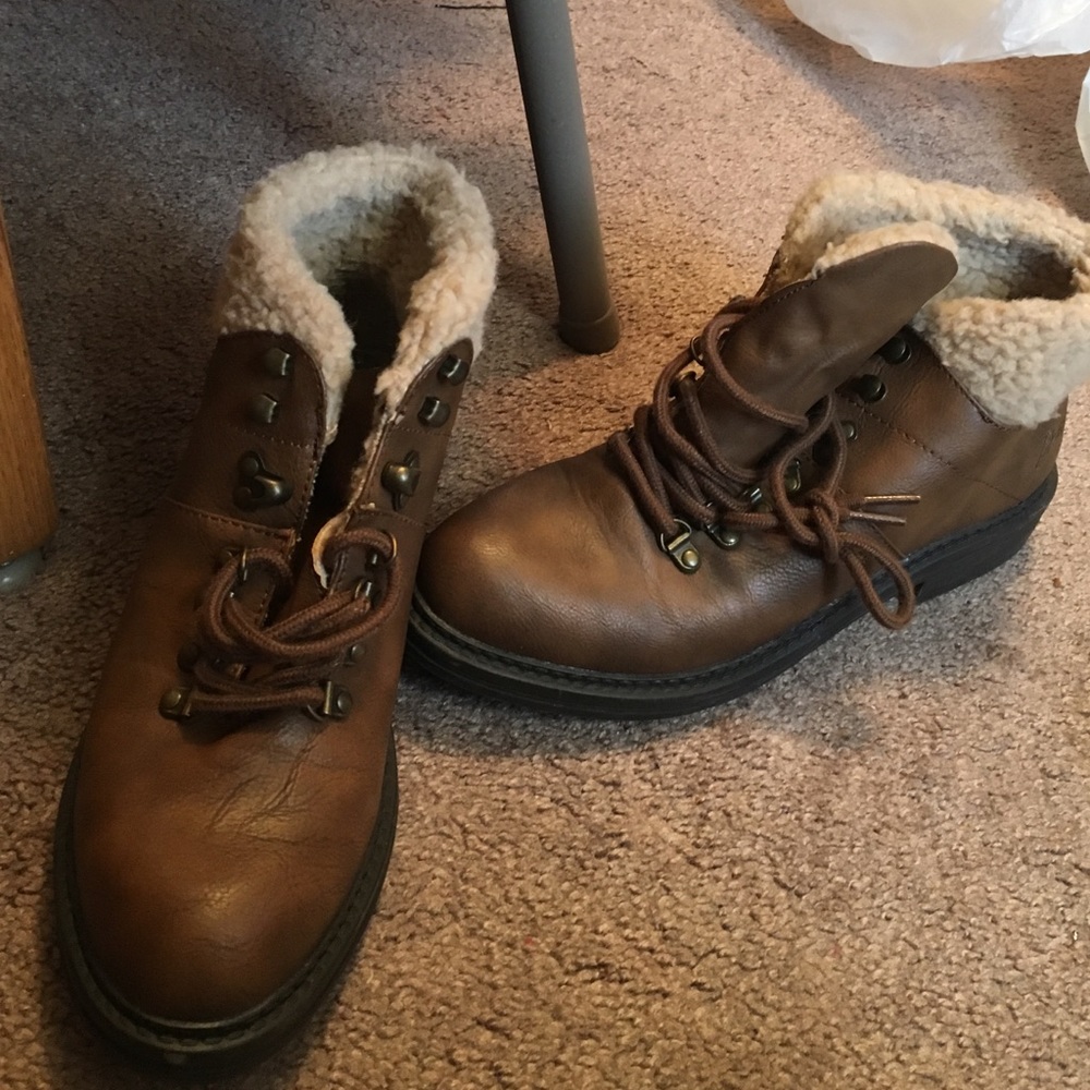 So comfy!! Never worn!