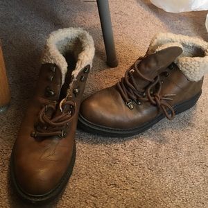 So comfy!! Never worn!