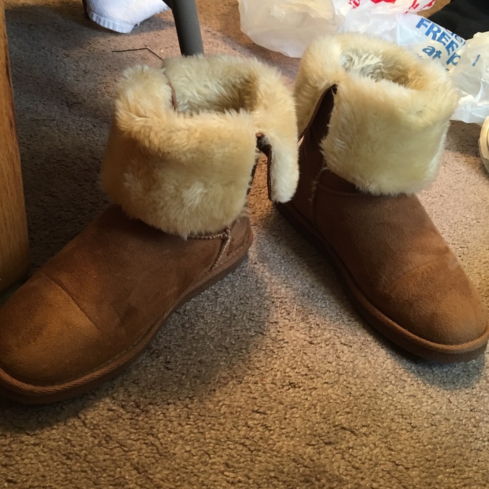 Brown ugg boots