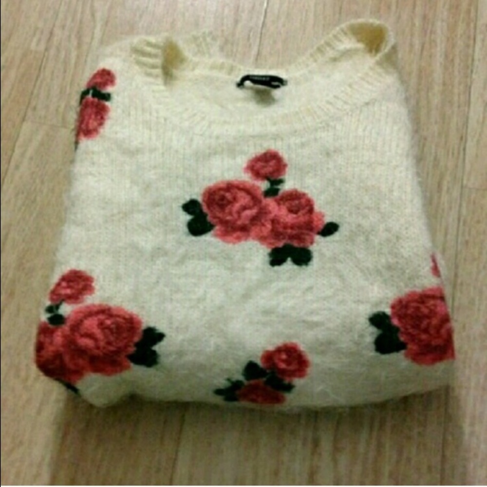 Forever 21 fluffy sweater - Picture 2 of 3