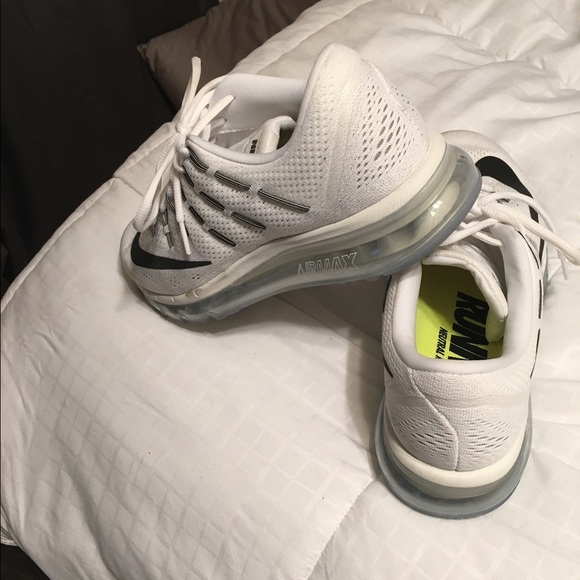 White and black Nike air max - Picture 3 of 4