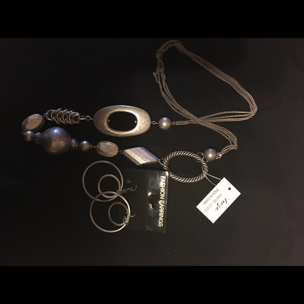 Necklace and earrings set