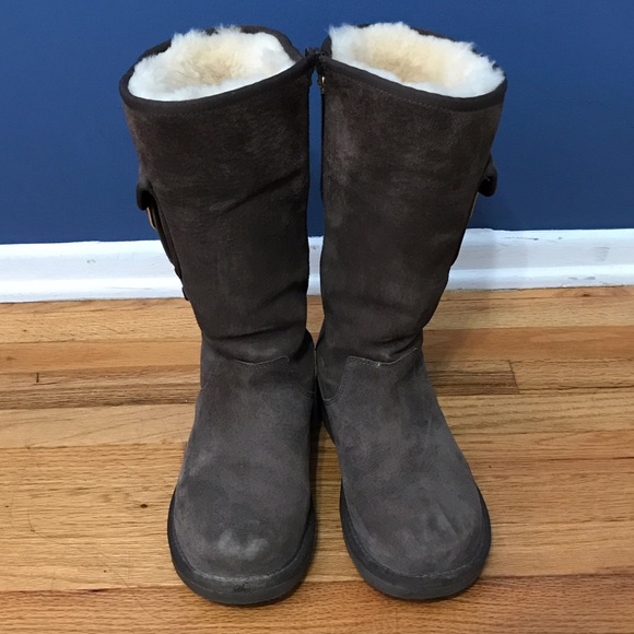 Ugg Australia Boots - Picture 2 of 4