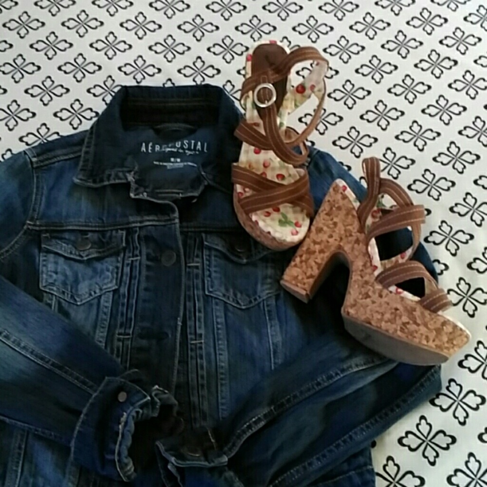 8 Strappy  Heeled Sandal