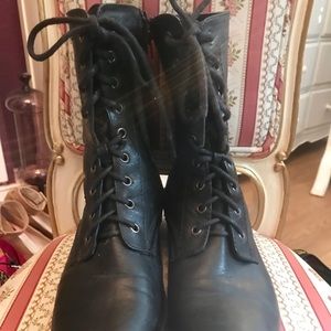 Combat boots