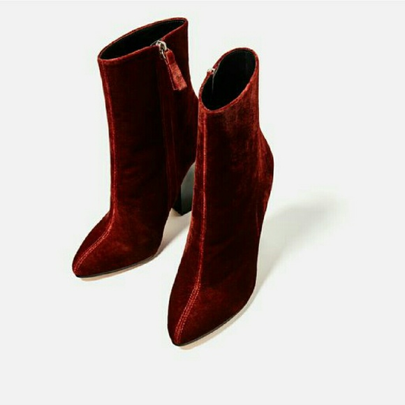 💥LAST PRICE💥 ZARA RED VELVET ANKLE BOOTS - Picture 3 of 6