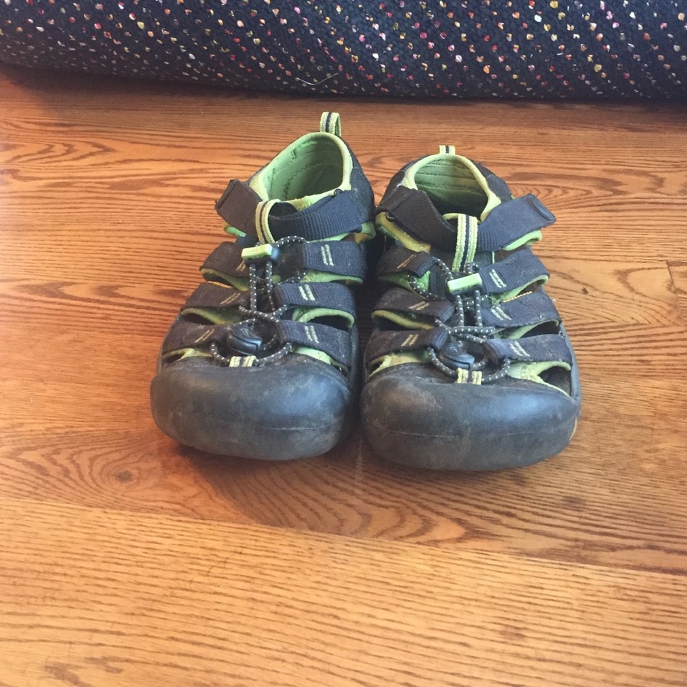 Keen boys sandal