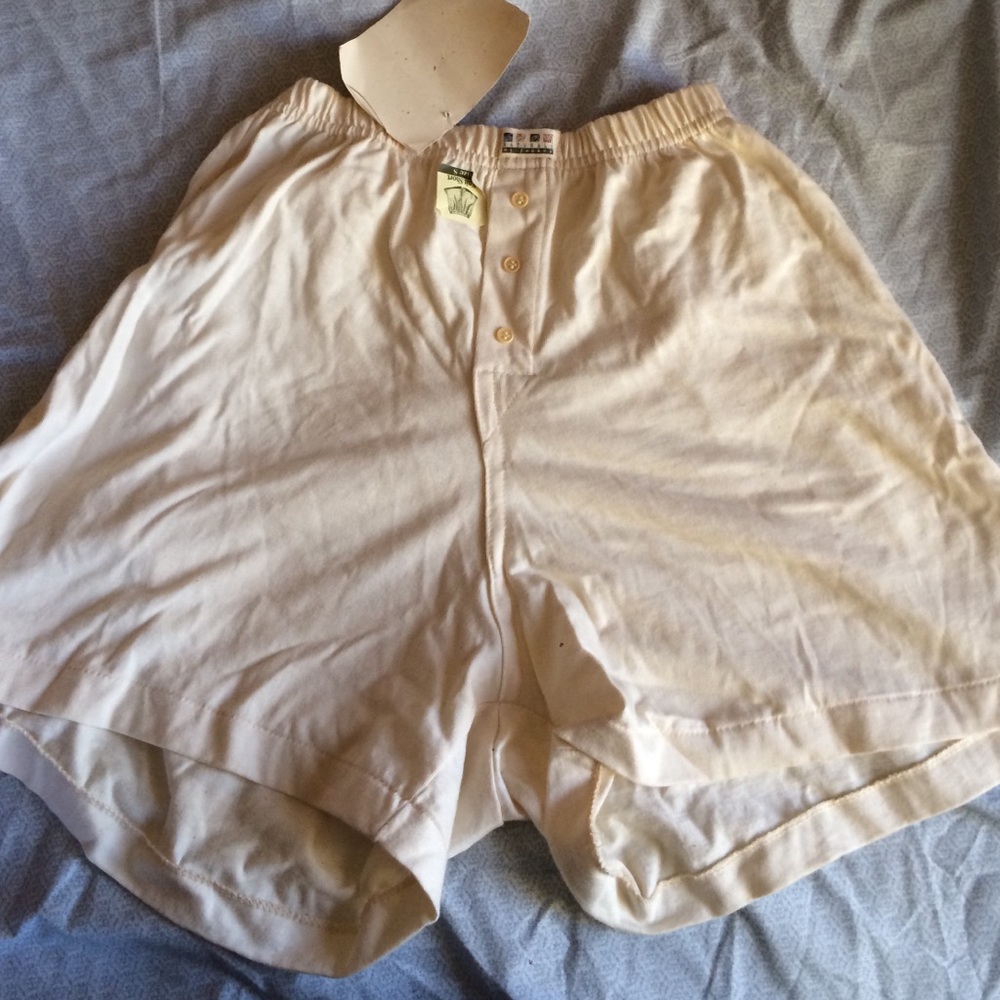 NATURALS shorts