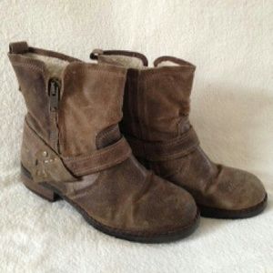 Steve Madden-Luckyone