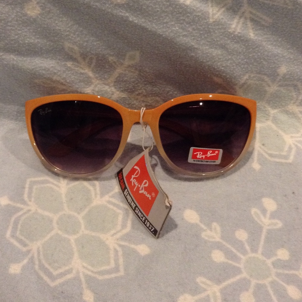 Brand new Ray Ban sunglasses