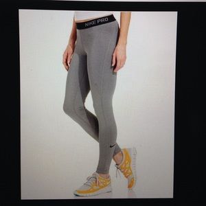 WOMENS NIKE PRO LEGGINGS