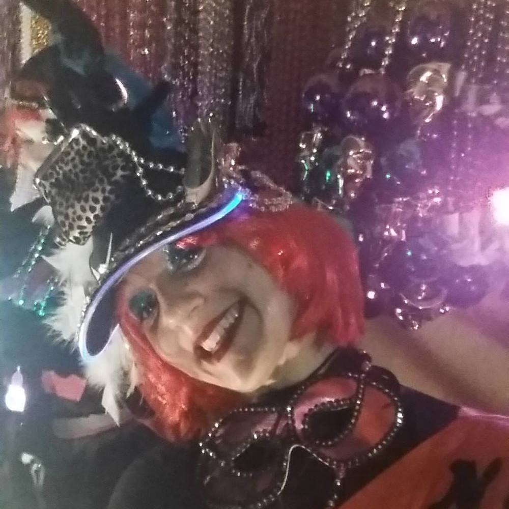 Meet your Posher, Christina