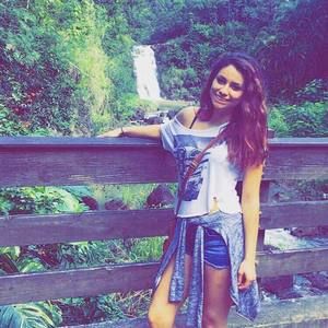 Meet your Posher, Julie