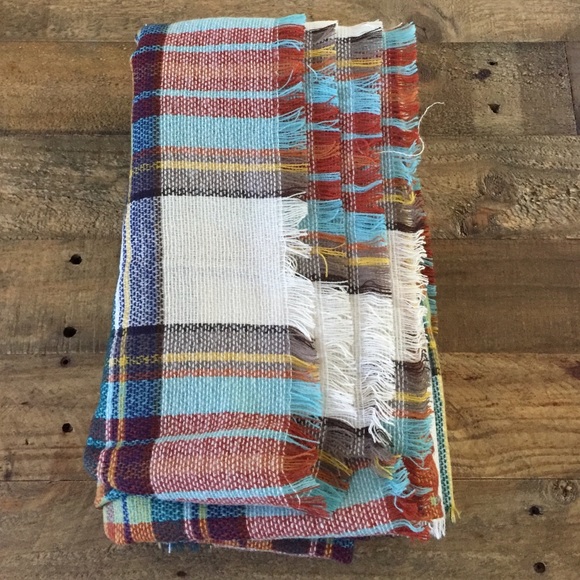 NWT Steve Madden Multicolor Plaid Blanket Scarf - Picture 8 of 8