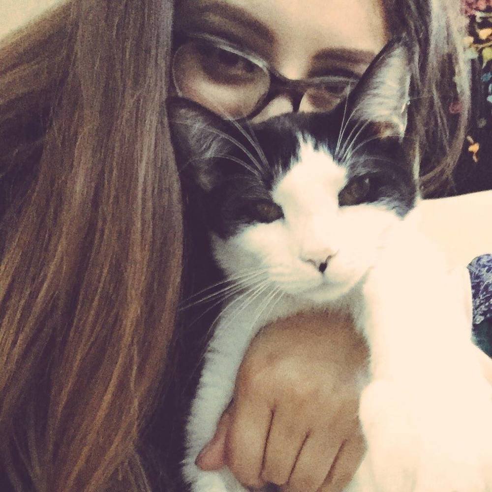 Meet your Posher, Ana