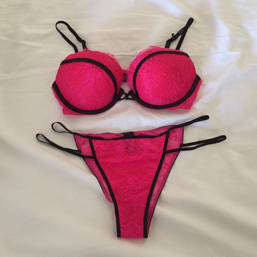 Matching bra and panty set. 34C and M.