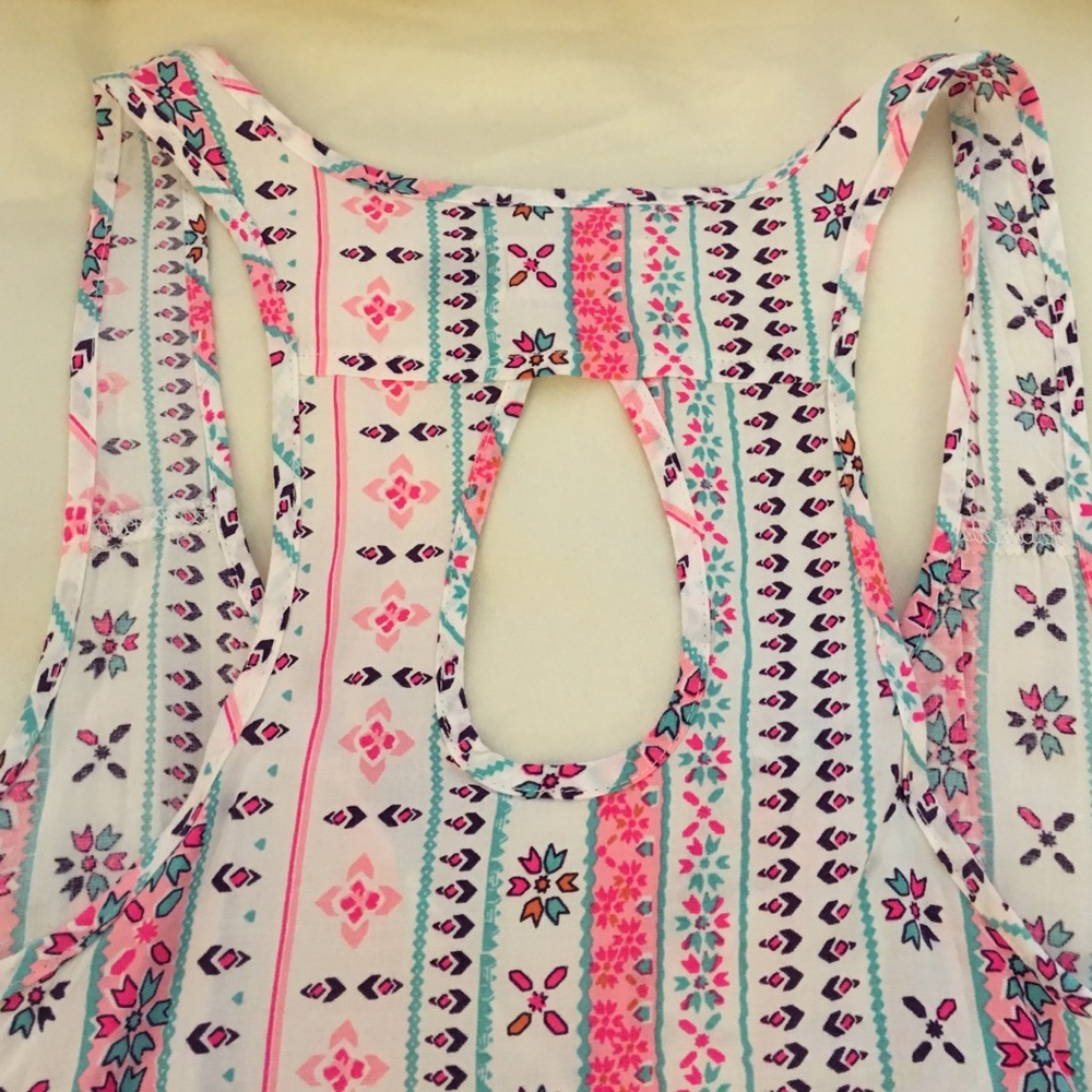 Racerback Neón Aztec Print Top - Picture 2 of 3