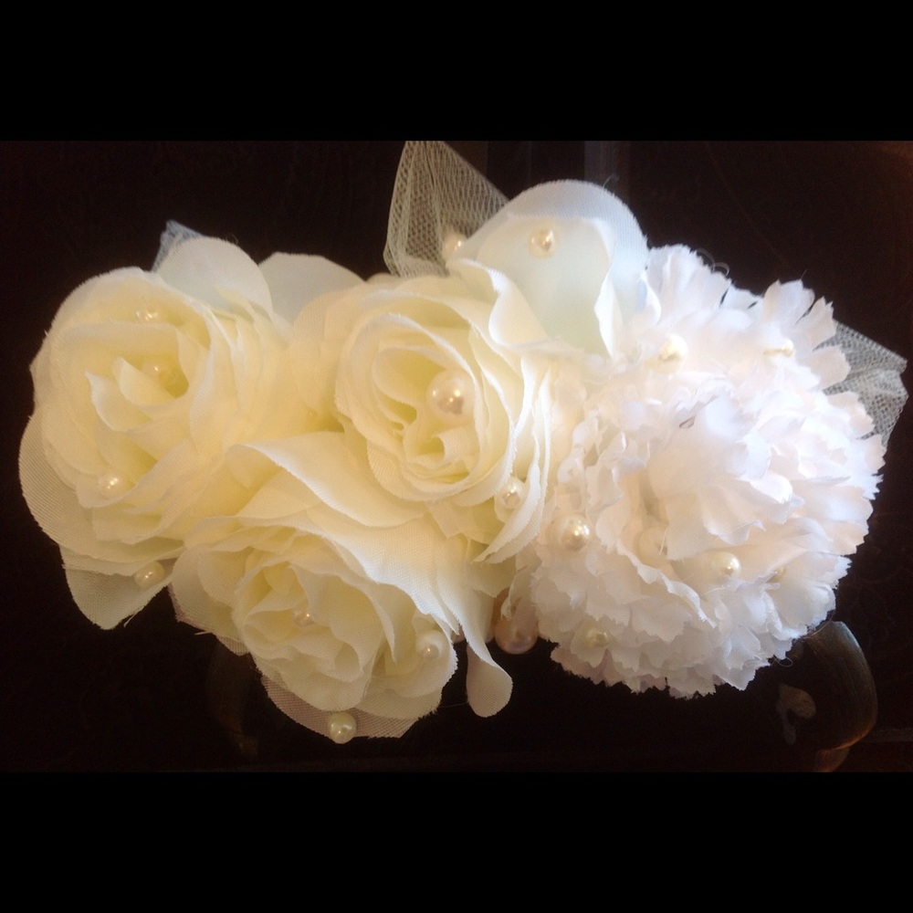 Pearls on white roses and carnation hair clip