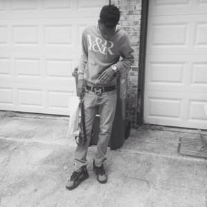 Meet your Posher, Domonique