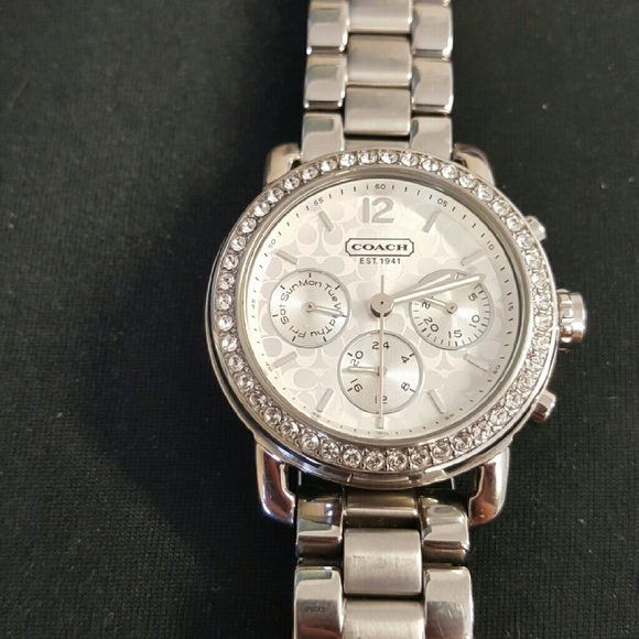 Coach Legacy Signature Silver Watch - Picture 4 of 4