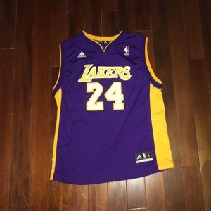 I do not wear it, since it is not my style