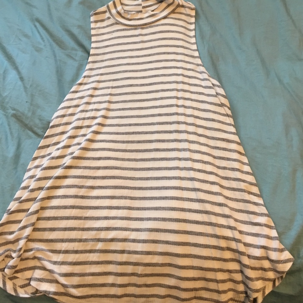 ⚡️⚡️⚡️ FLASH SALE⚡️⚡️⚡️Turtle neck tank top