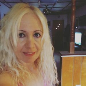 Meet your Posher, Jacqueline