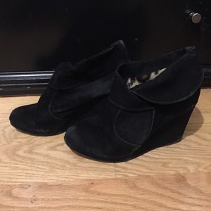 Cute winter wedges!