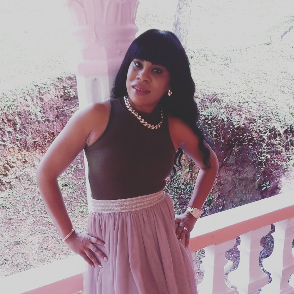 Meet your Posher, Suzette