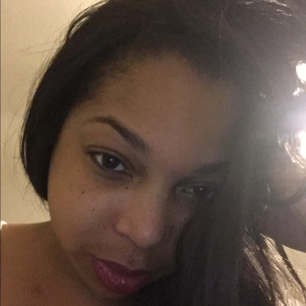 Meet your Posher, Melvia