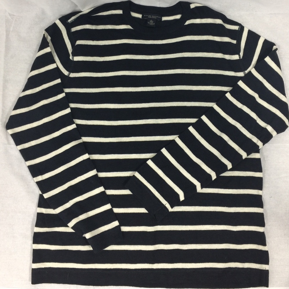 Banana Republic men's size Lg sweater