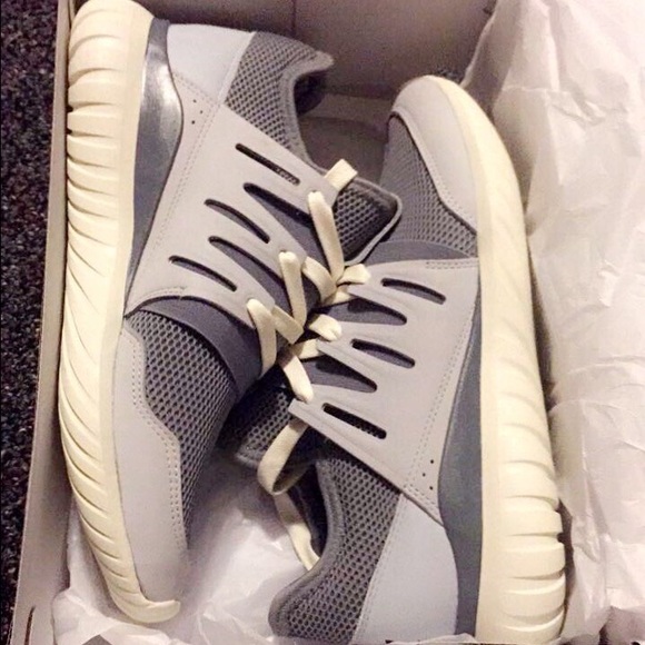 Too big on me - Picture 2 of 3