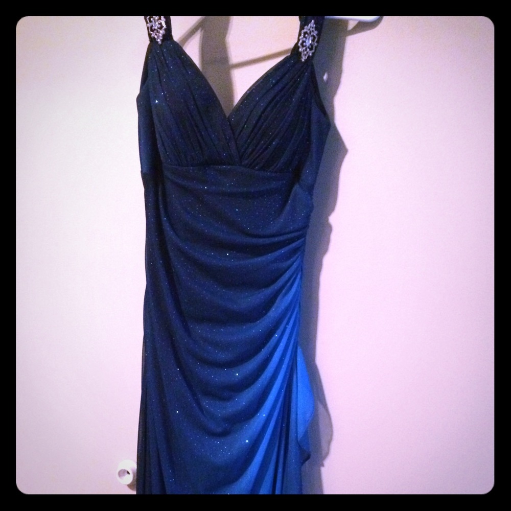 Blue dazzling prom dress with straps