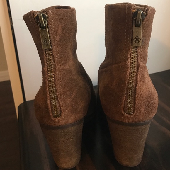 Boots - Picture 2 of 4