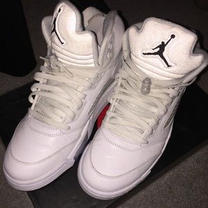 Air Jordan 5 white metallic