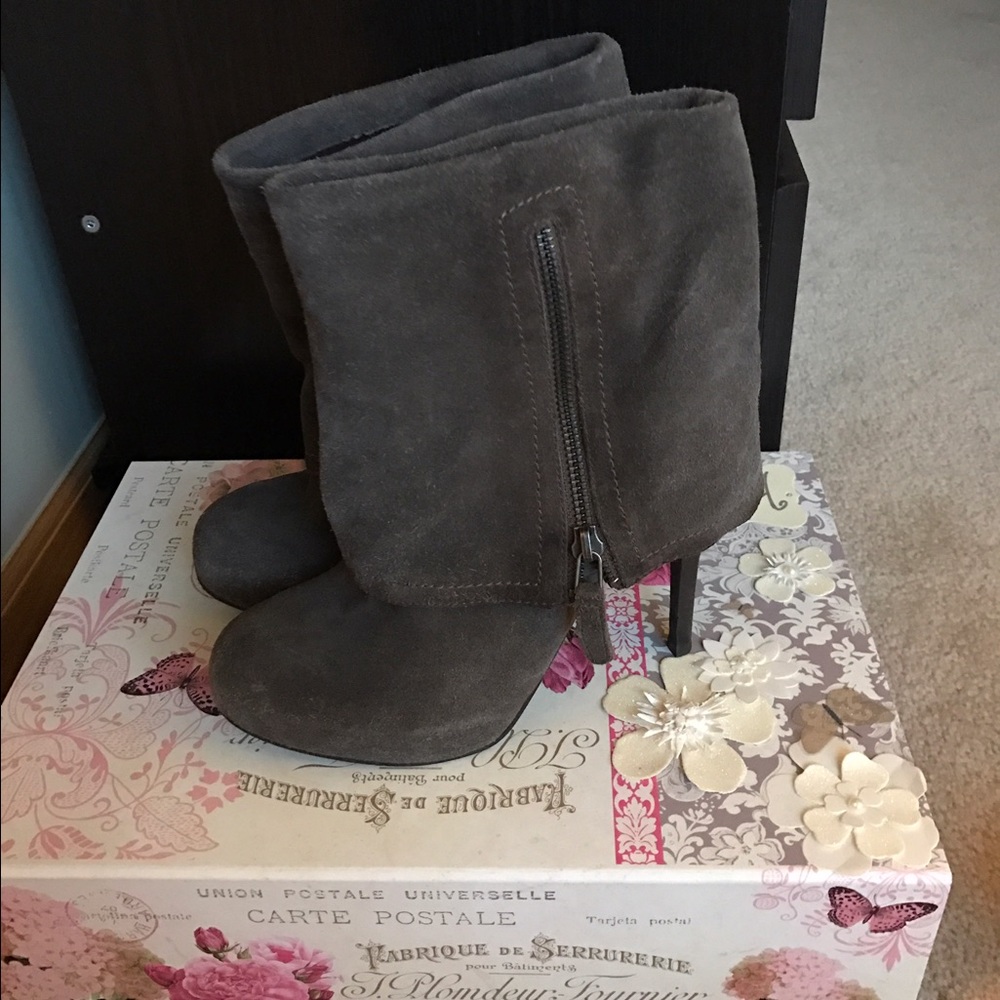 👢👢Steve Madden grey suede booties