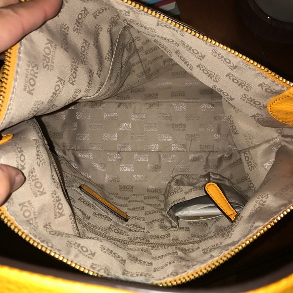 SOLD - NWT Michael Kors large Bedford - Picture 5 of 5