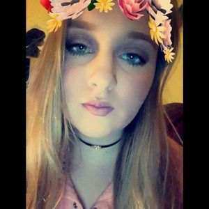 Meet your Posher, Abby