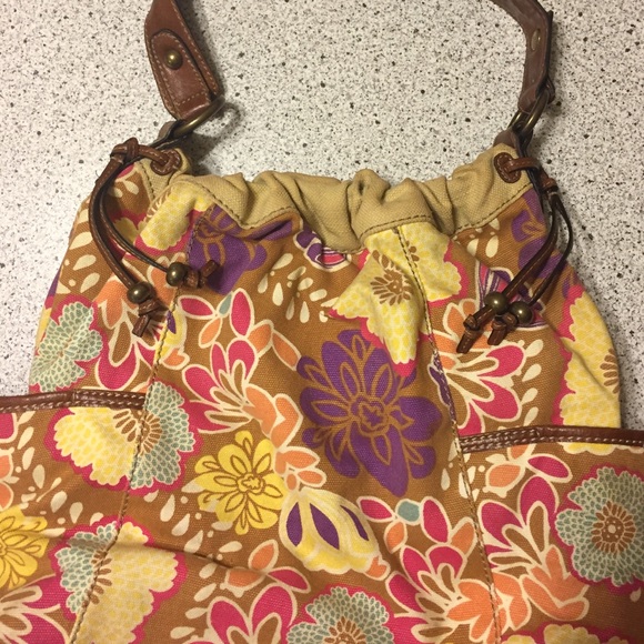 Fossil Handbags - Fossil floral boho bag w/ deep side pockets