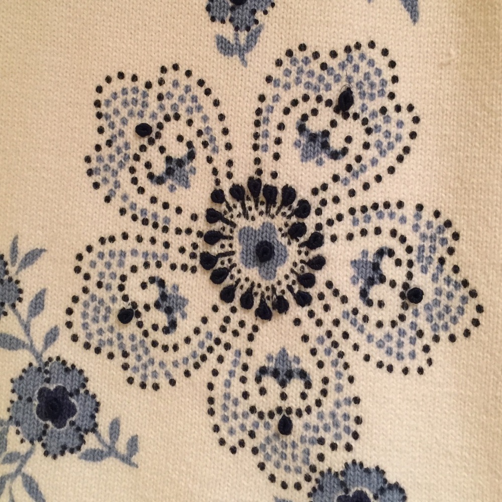 Embroidered Shell Top - Picture 2 of 3