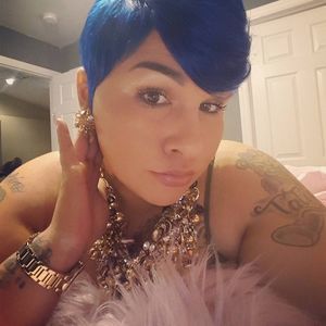 Meet your Posher, Marissa