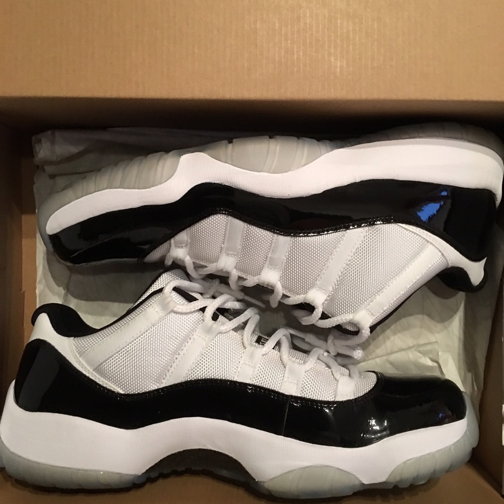 Jordan 11 lows