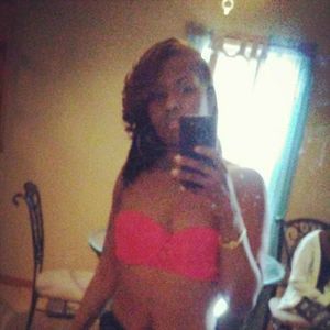 Meet your Posher, Niveah