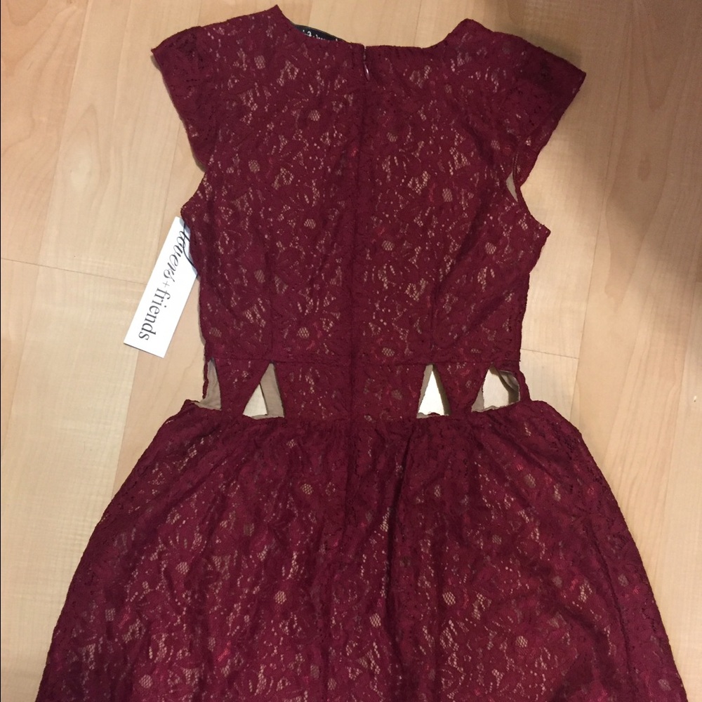 LAST ONE! Lovers + Friends dress - Picture 4 of 5