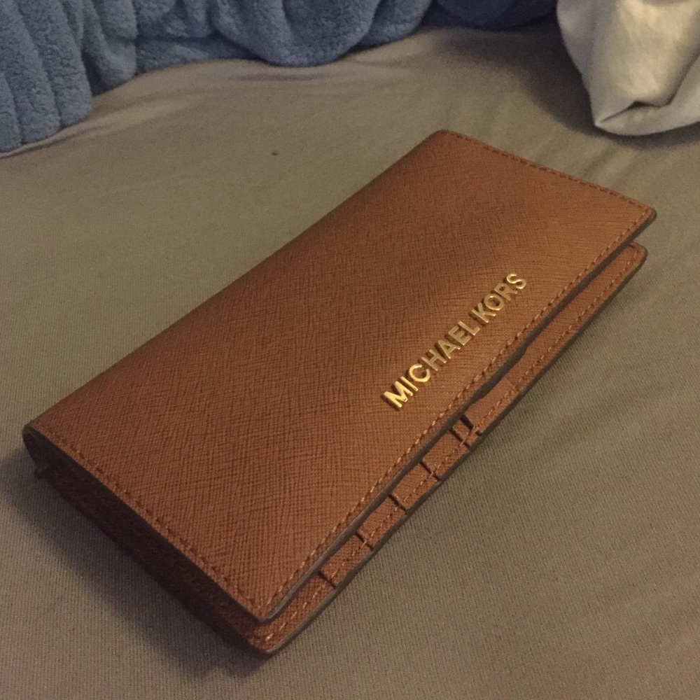 Michael kors wallet