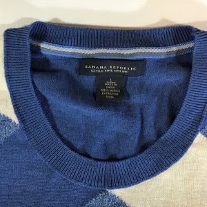 Banana Republic Sweaters - Banana Republic Blue Gray Diamond Crewneck Sweater Banana Republic Sweaters - Banana Republic Blue Gray Diamond Crewneck Sweater