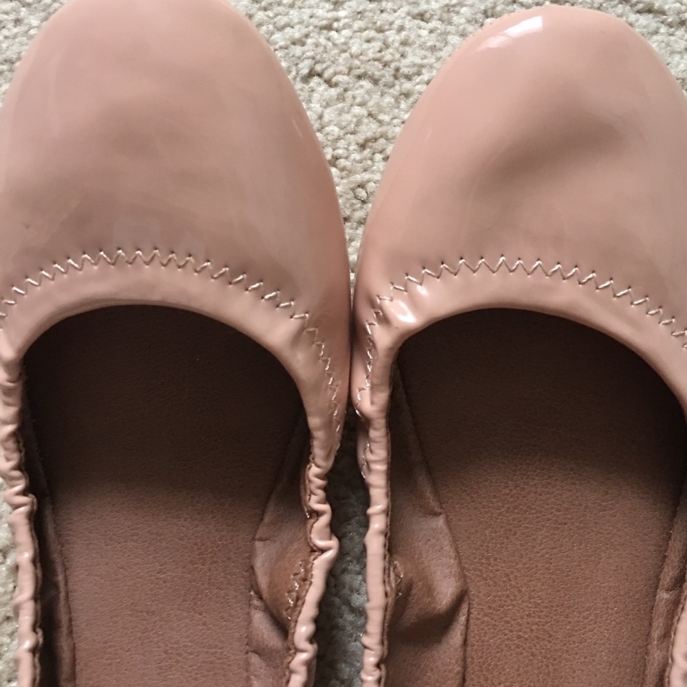 flats - Picture 3 of 3