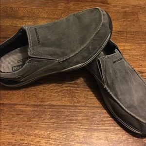Men's Skechers casual shoes!