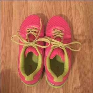 FILA running shoes Women's