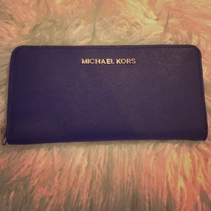 Michael Kors saffiano continental wallet